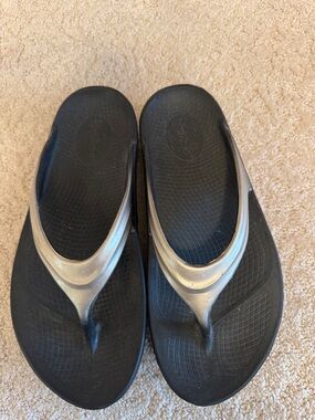 OOFOS Black Foam Footbed Sandal